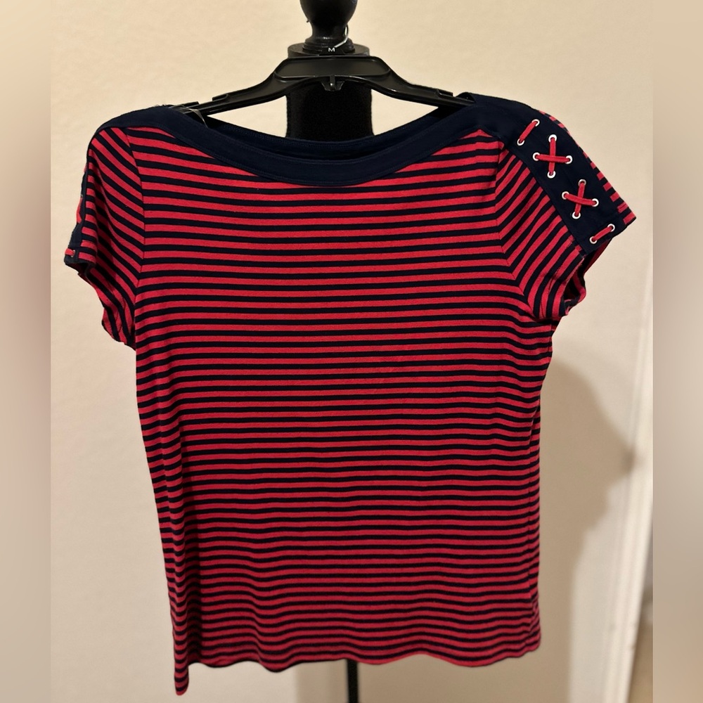 Chaps Women's Striped Lace-Up Shoulder Tee. Size Large. Preowned.‎